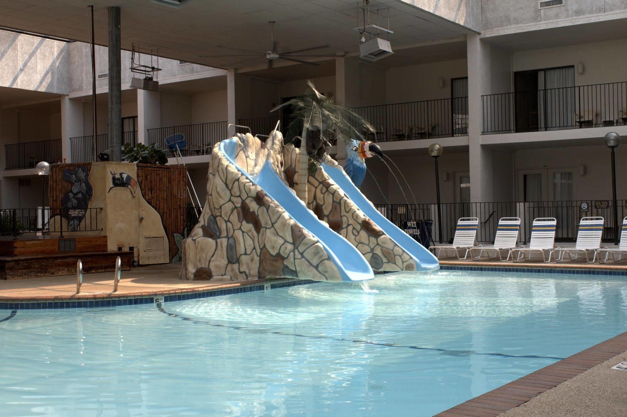 Adventureland Inn Altoona Exterior photo